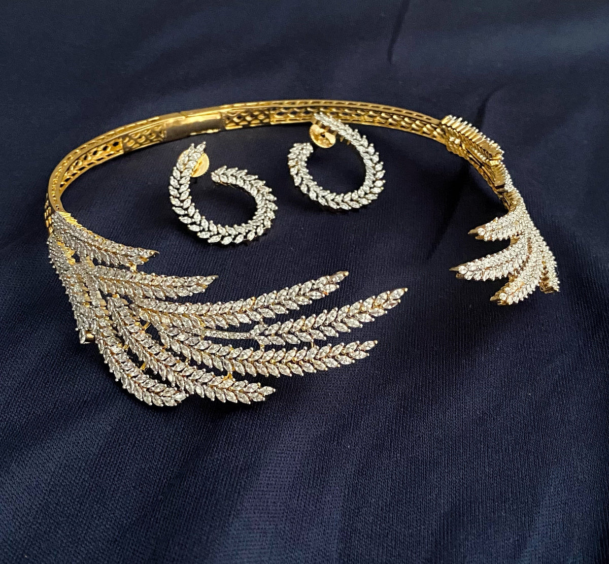 Tia american diamond hasli necklace