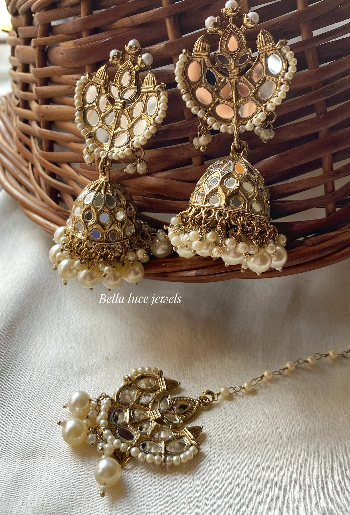 White Geet 2.0 Mirror Jhumka with Maangtikka
