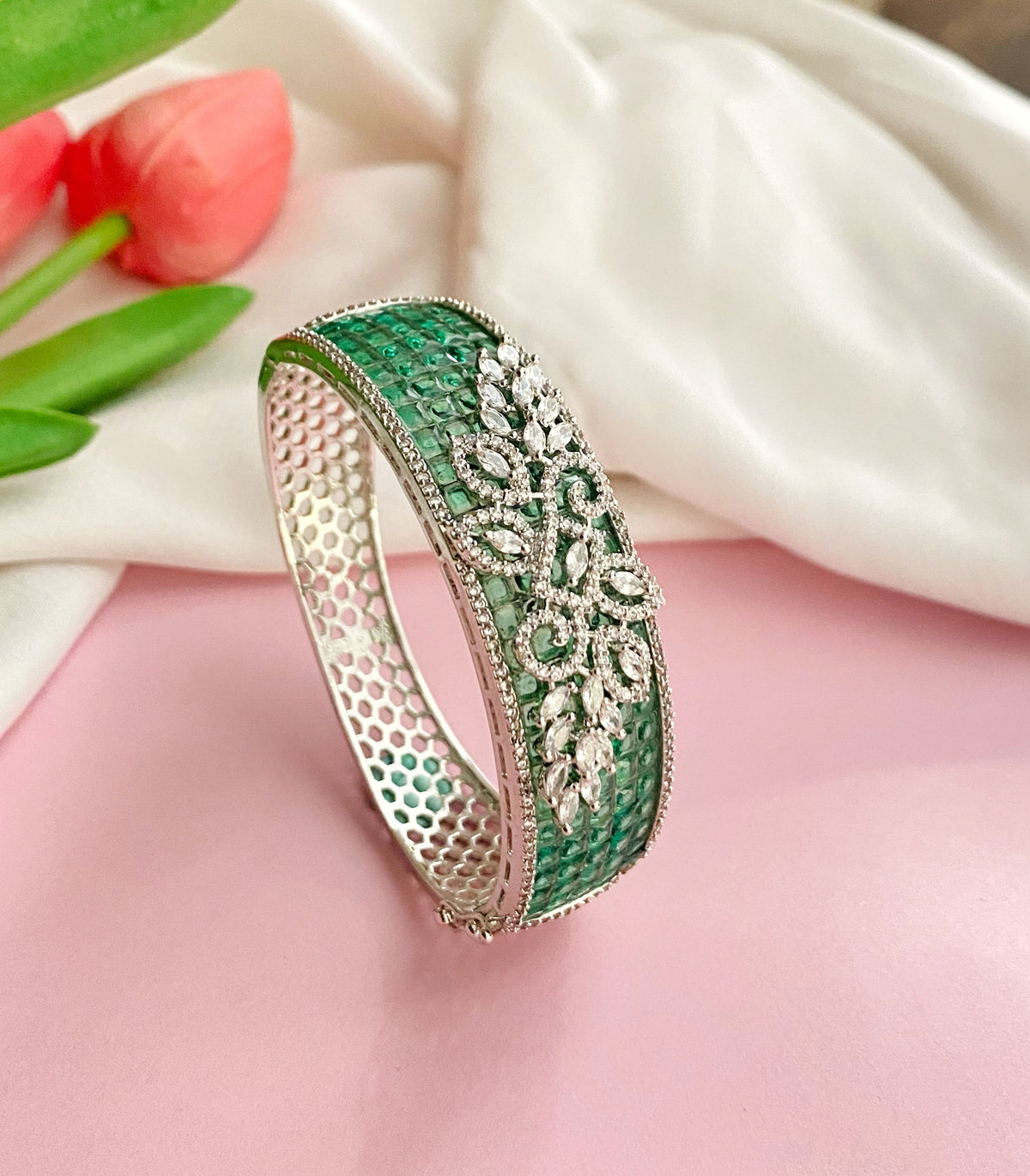 Emerald Tarini diamond bracelet