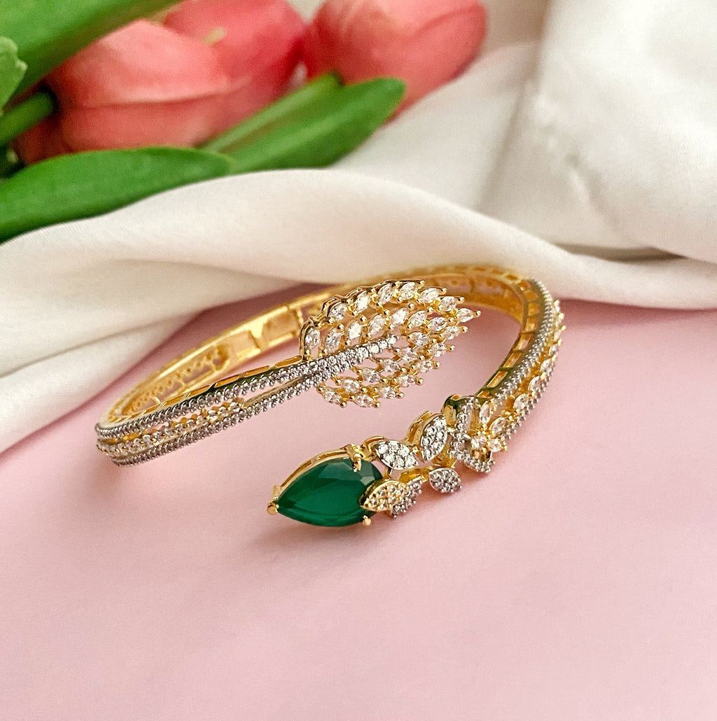 Emerald yamini diamond bracelet