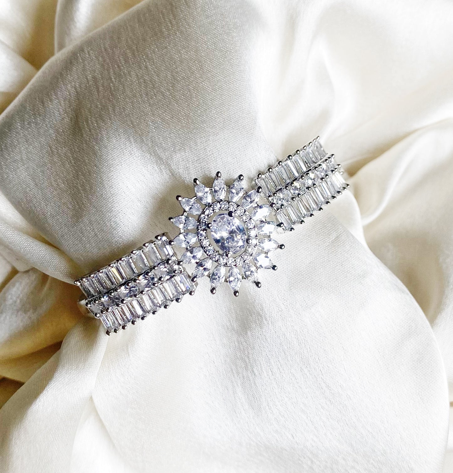 Niu diamond bracelet - rhodium