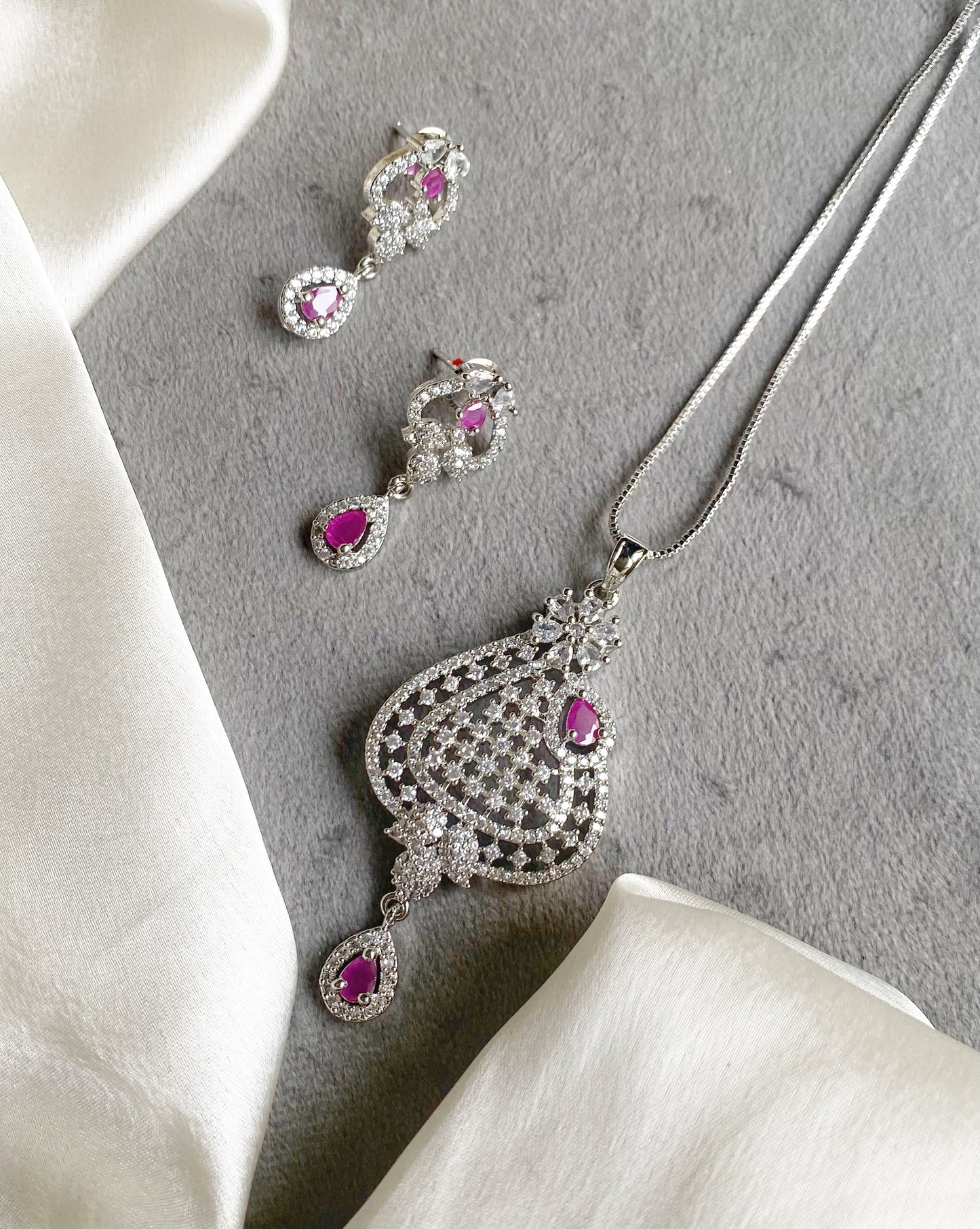 Alka rhodium Plated American diamond pendant set