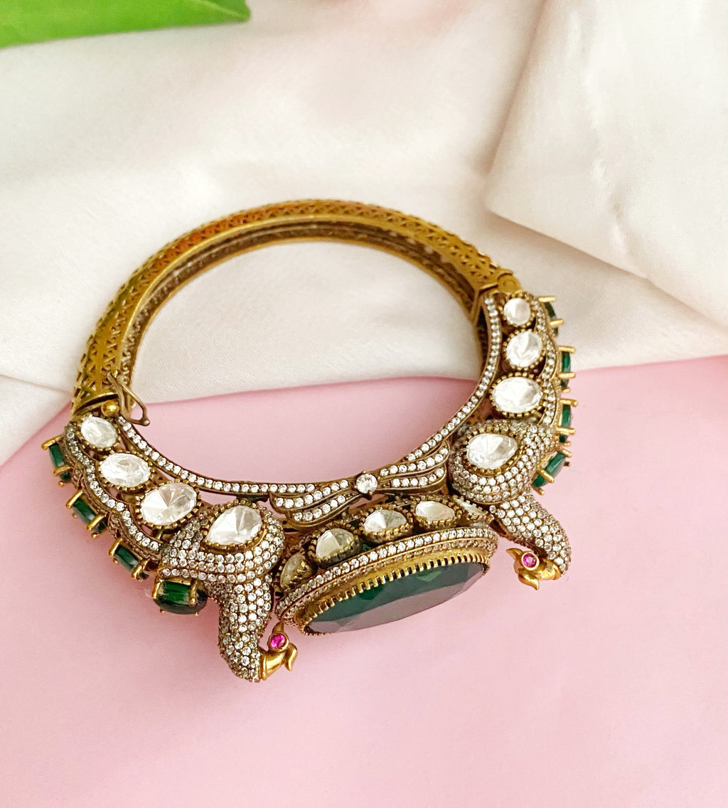 Emerald mayur mossionite bracelet