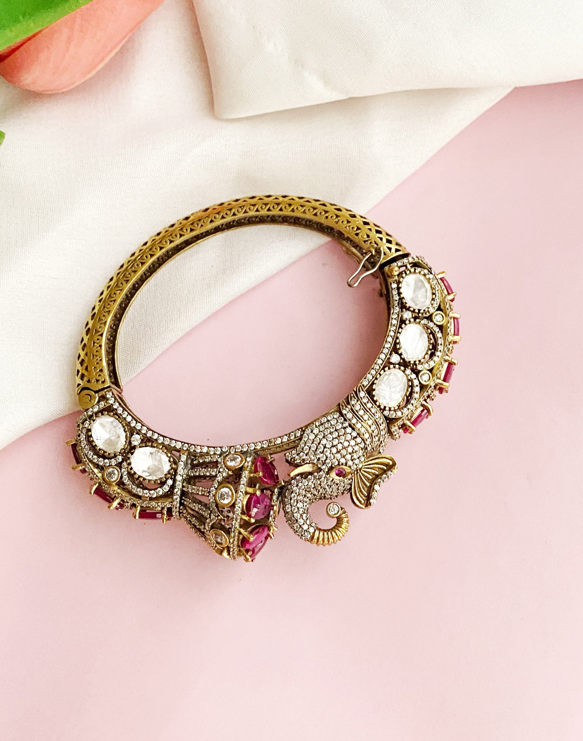 Ruma Mossionite kundan bracelet