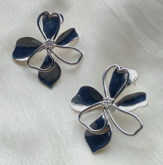 Silver Flower studs