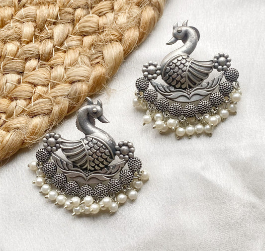 Swan oxidised studs