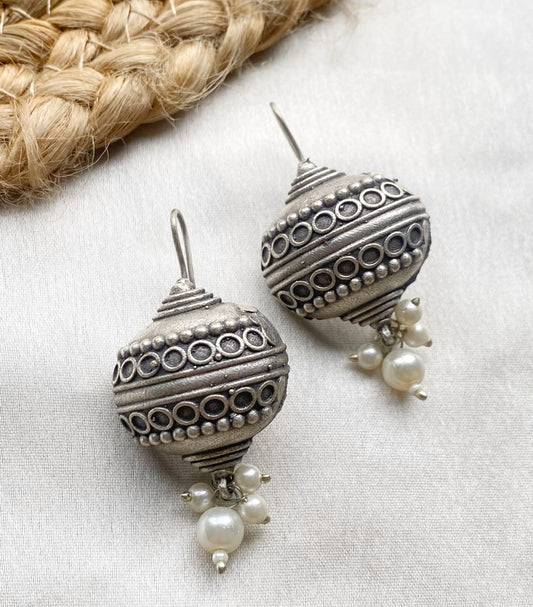 Kunti oxidised danglers