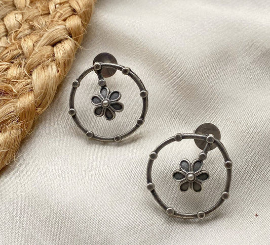 Aisha oxidised studs