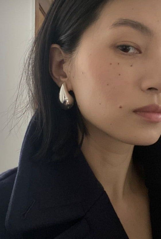 Silver kaju earrings