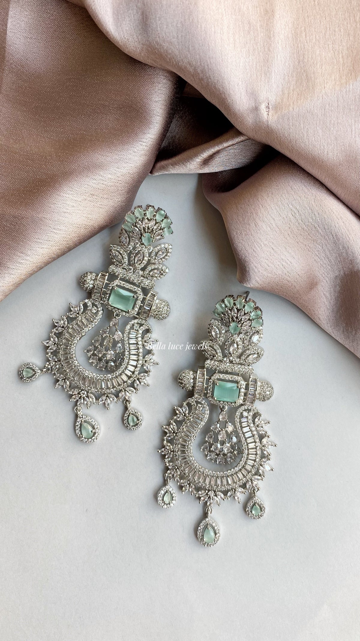 Diamond Earrings 8 (Mint)